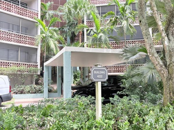 4222 INVERRARY Boulevard, Unit 4609, Lauderhill, FL 33319