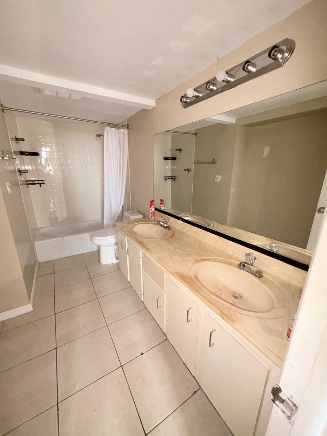 4222 Inverrary Boulevard, Unit 4609, Lauderhill, FL 33319 Photo