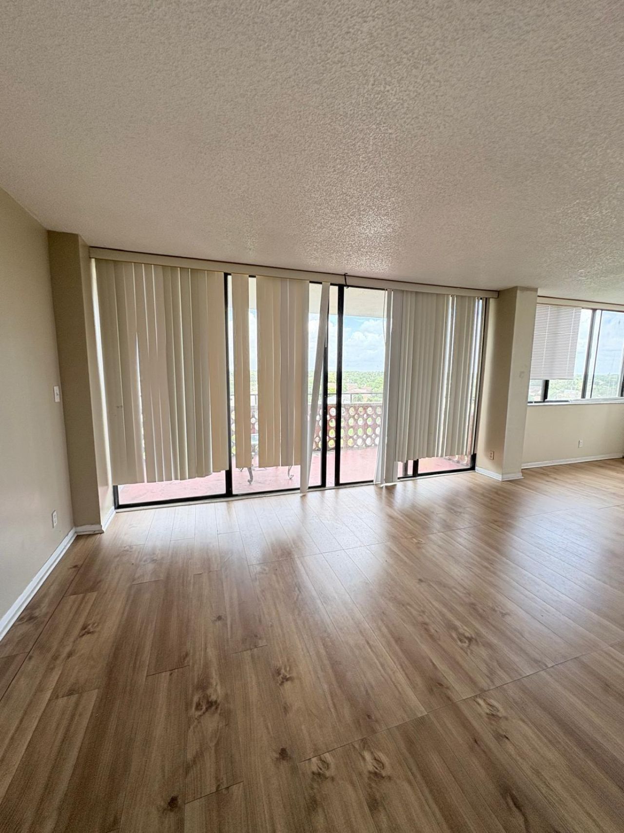 4222 Inverrary Boulevard, Unit 4609, Lauderhill, FL 33319 Photo