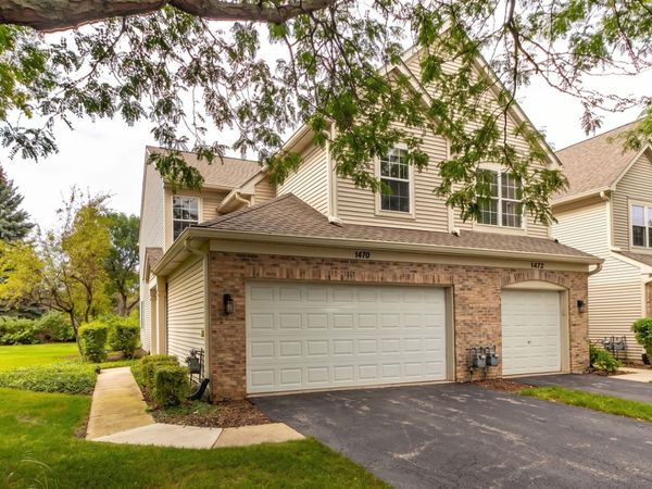 1470 DOOLITTLE Lane , Grayslake, IL 60030