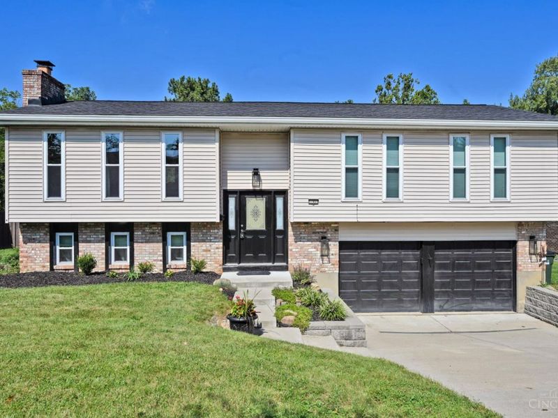 11931 Blackhawk Circle, Springfield Township, OH 45240 Photo 1
