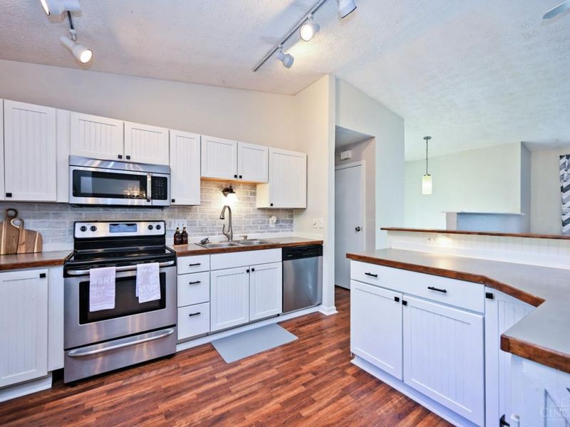 11931 Blackhawk Circle, Springfield Township, OH 45240 Photo 17