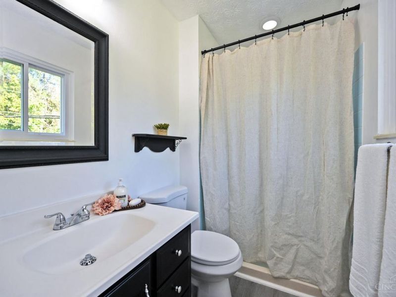 11931 Blackhawk Circle, Springfield Township, OH 45240 Photo 24