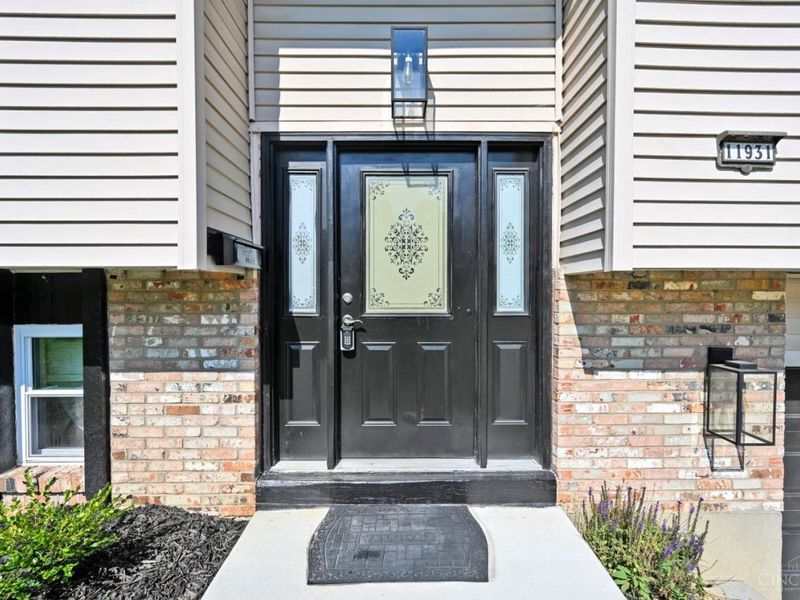 11931 Blackhawk Circle, Springfield Township, OH 45240 Photo 4
