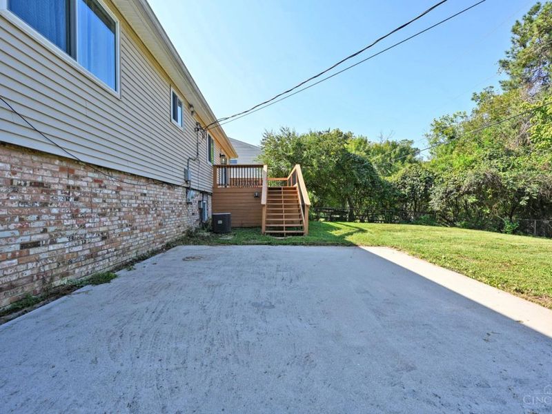 11931 Blackhawk Circle, Springfield Township, OH 45240 Photo 47