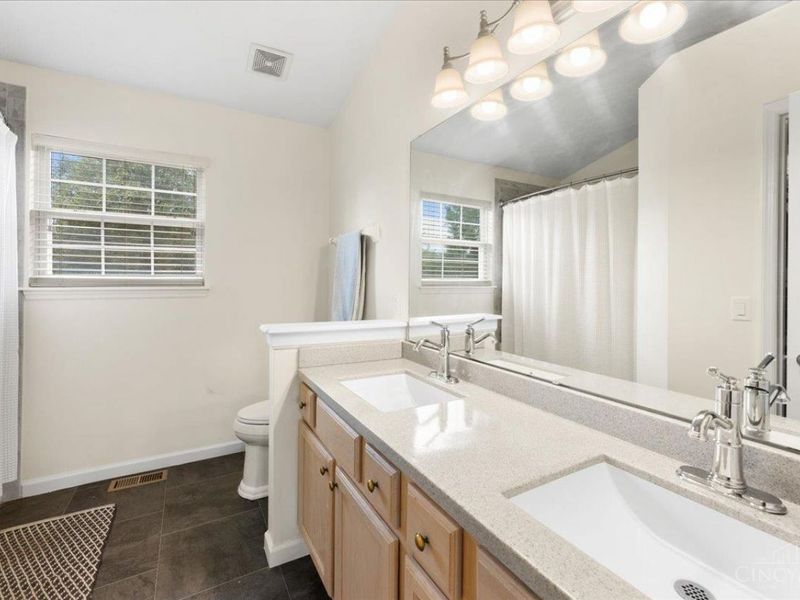 939 Airymeadows Drive, Hamilton Township, OH 45039 Photo 27
