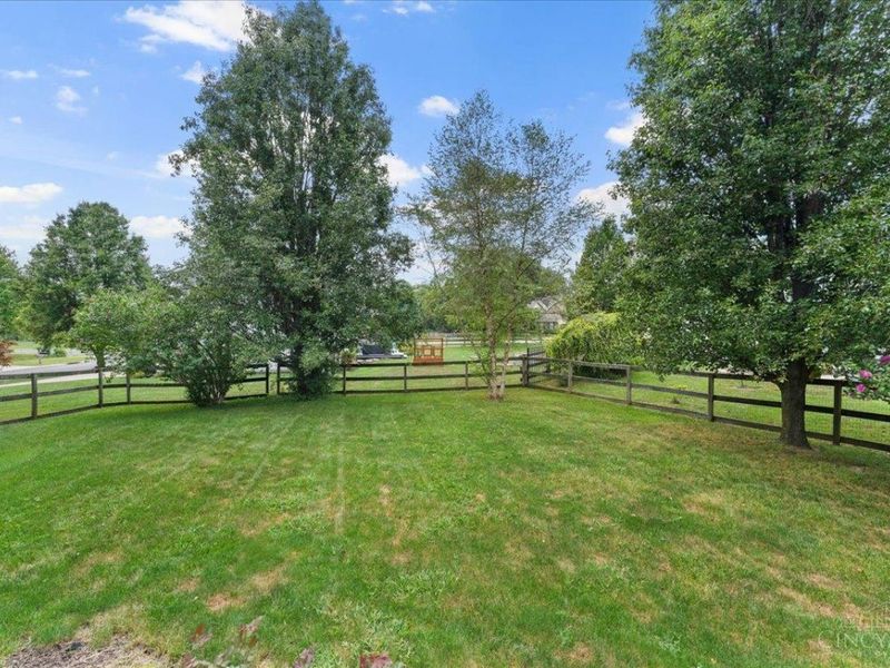 939 Airymeadows Drive, Hamilton Township, OH 45039 Photo 34