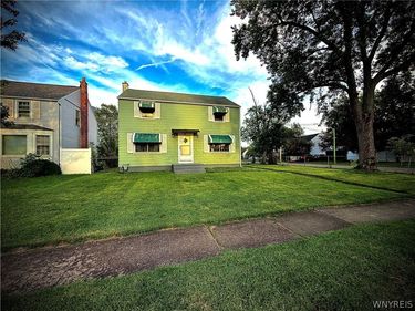 29 Allendale Road, Buffalo, NY 14215