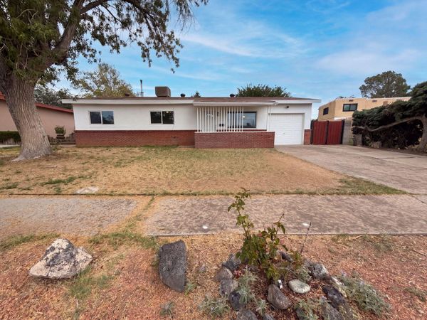 604 Maxine Street NE, Albuquerque, NM 87123