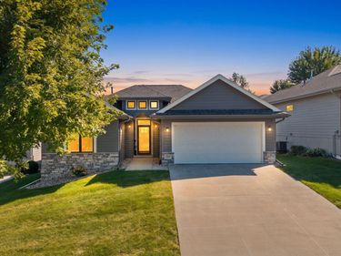 15463 Ogden Circle, Omaha, NE 68116