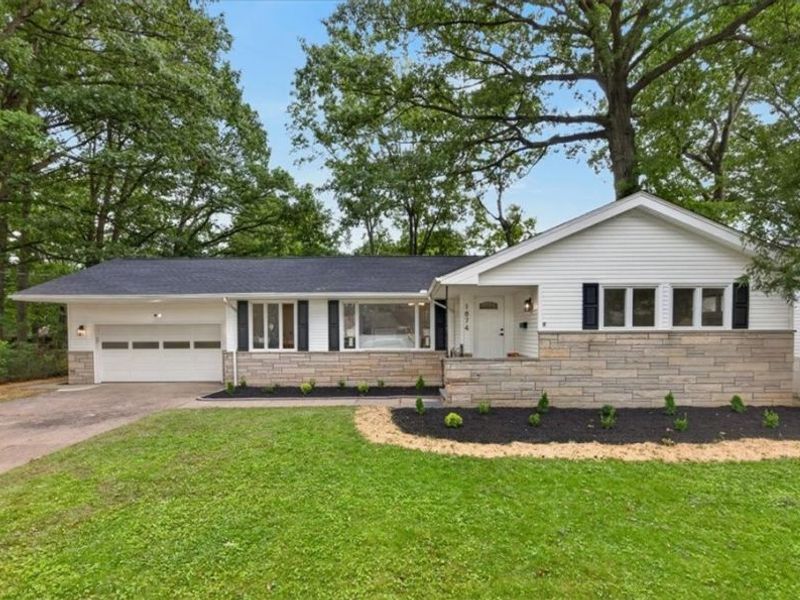 1874 Buena Vista Drive, Euclid, OH 44117 Photo 1