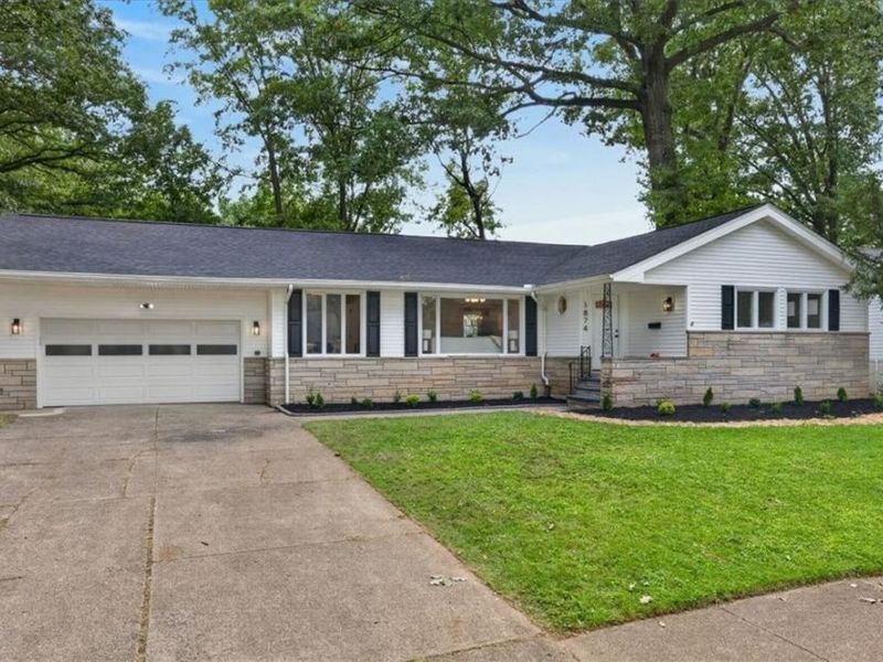 1874 Buena Vista Drive, Euclid, OH 44117 Photo 2