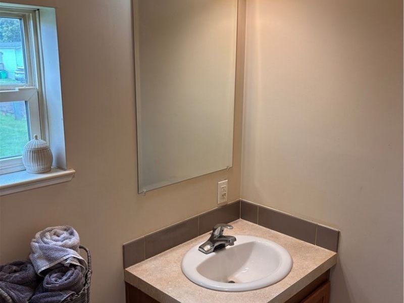 121 Tracy Drive, Dover, OH 44622 Photo 18