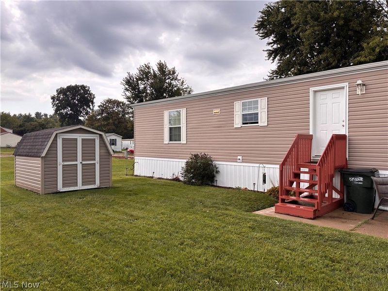 121 Tracy Drive, Dover, OH 44622 Photo 2