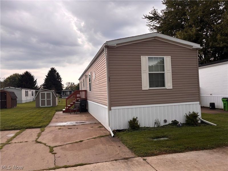 121 Tracy Drive, Dover, OH 44622 Photo 21