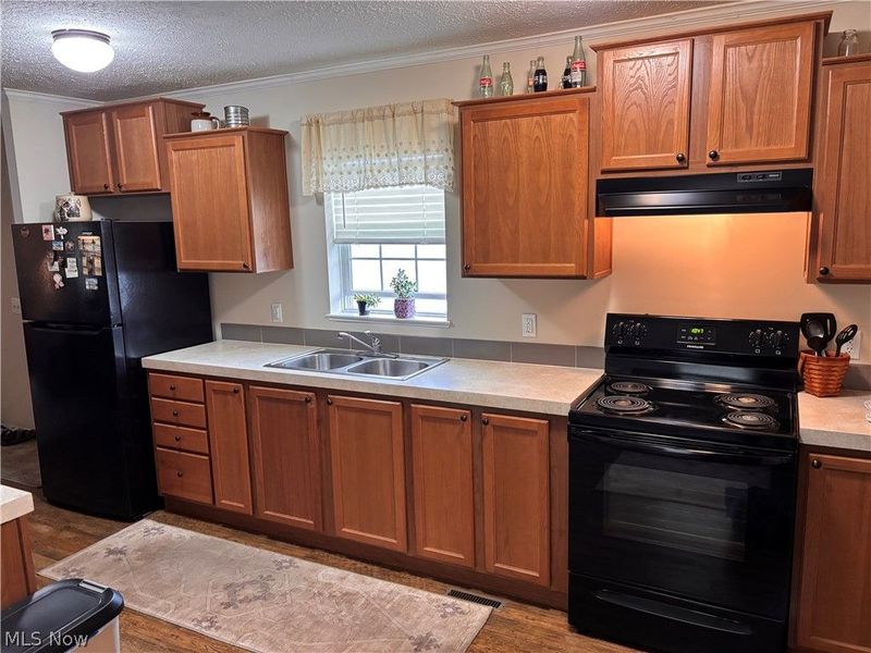 121 Tracy Drive, Dover, OH 44622 Photo 7