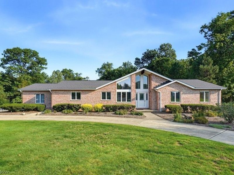 29451 Sayle Drive, Willoughby Hills, OH 44092 Photo 1