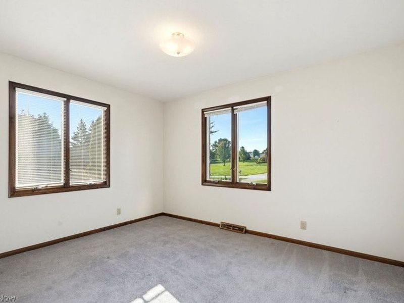29451 Sayle Drive, Willoughby Hills, OH 44092 Photo 19