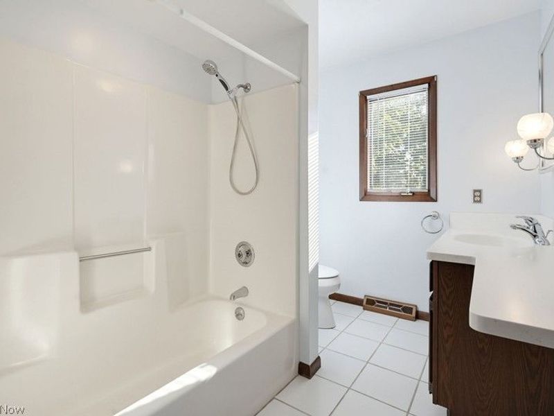 29451 Sayle Drive, Willoughby Hills, OH 44092 Photo 20