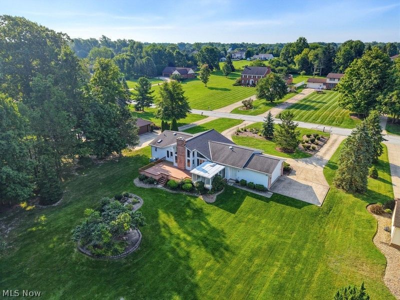29451 Sayle Drive, Willoughby Hills, OH 44092 Photo 3