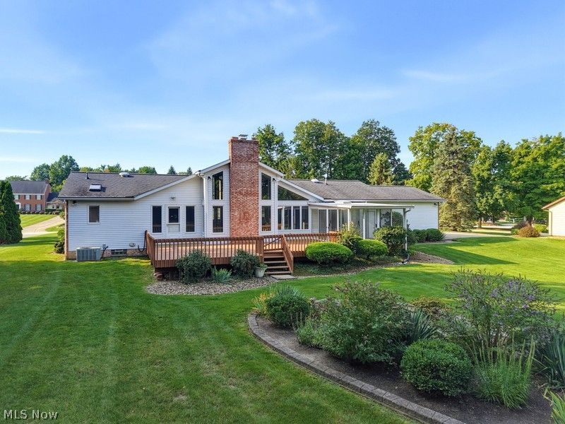 29451 Sayle Drive, Willoughby Hills, OH 44092 Photo 6