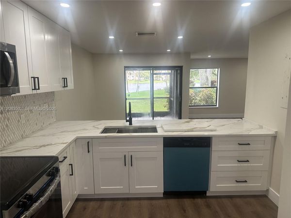 2643 NW 42nd Ave, Coconut Creek, FL 33066