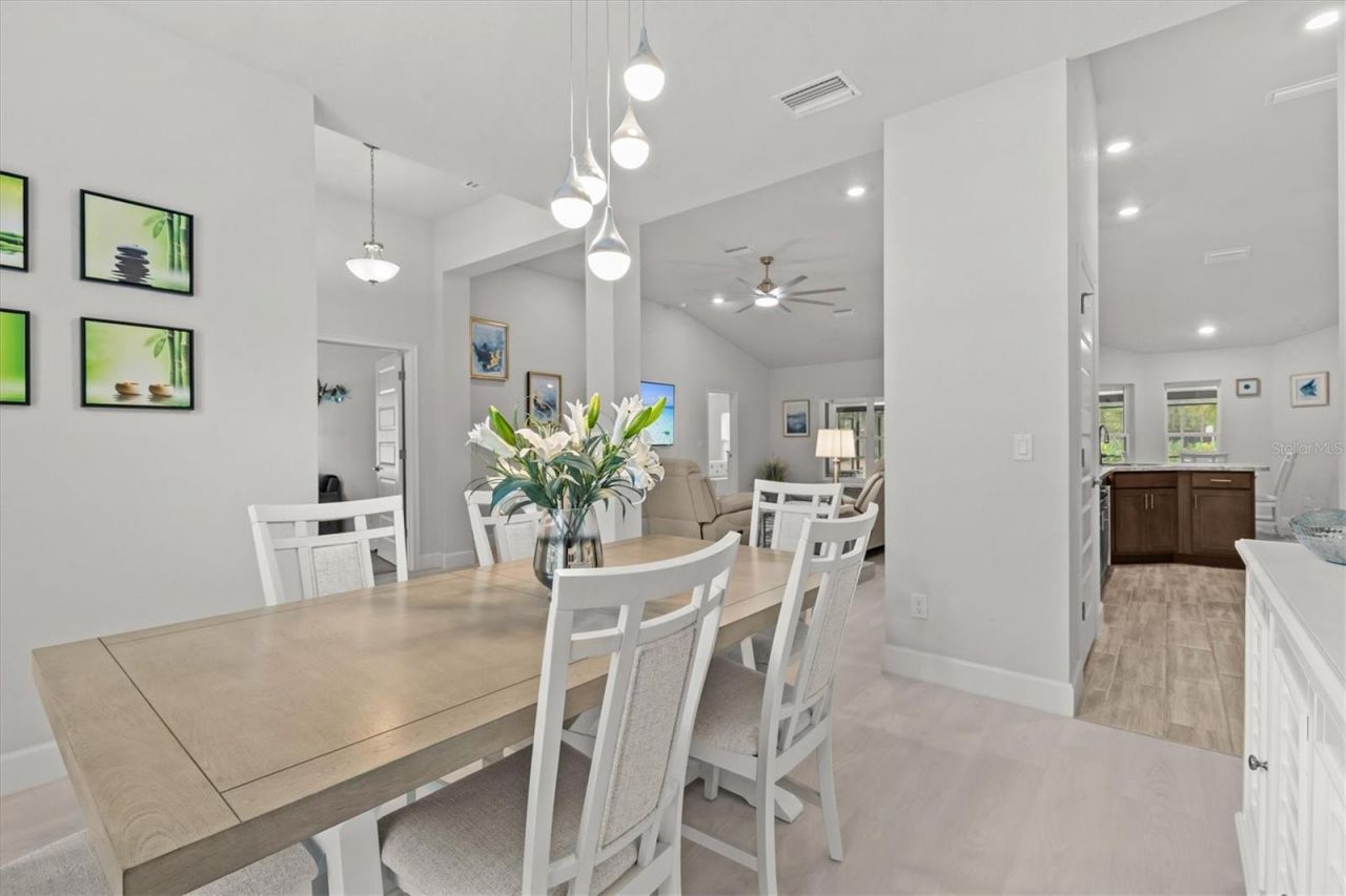 16174 Malden Road, Weeki Wachee, FL 34614 Photo