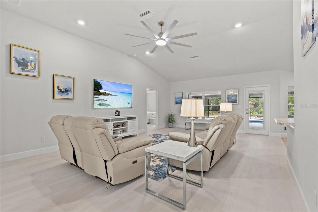 16174 Malden Road, Weeki Wachee, FL 34614 Photo