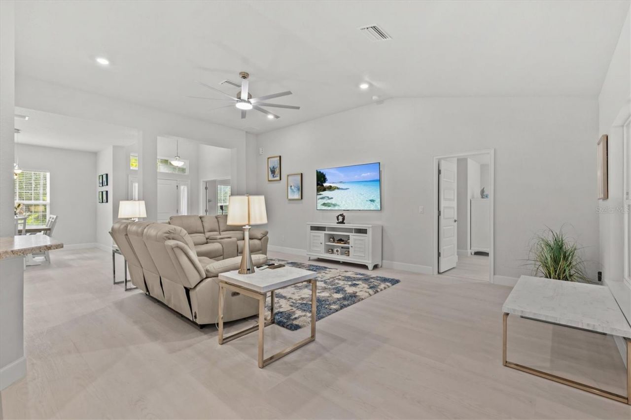 16174 Malden Road, Weeki Wachee, FL 34614 Photo
