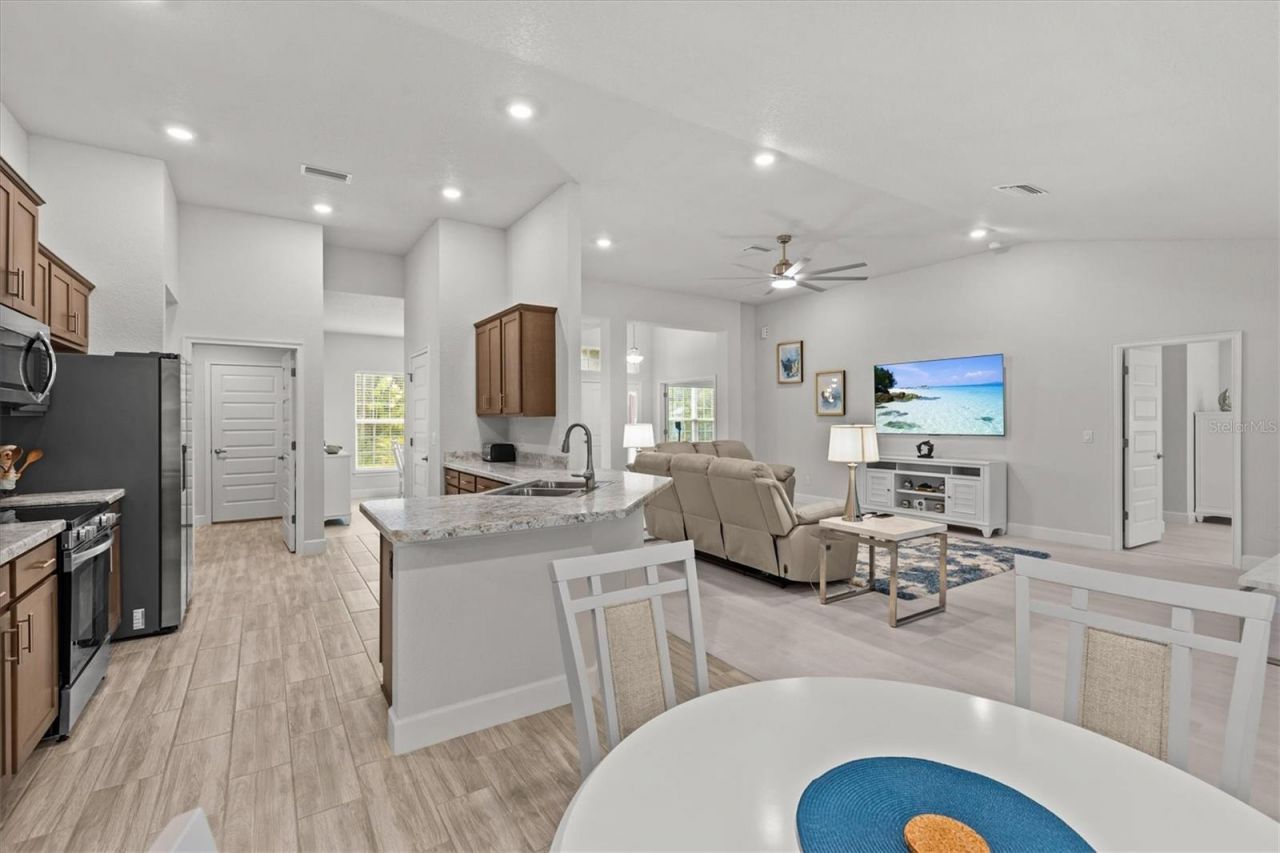16174 Malden Road, Weeki Wachee, FL 34614 Photo