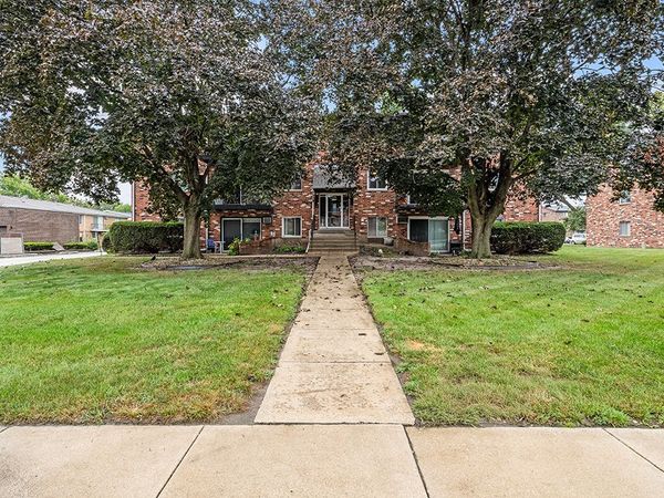 5703 128th Street, Unit 31, Crestwood, IL 60418