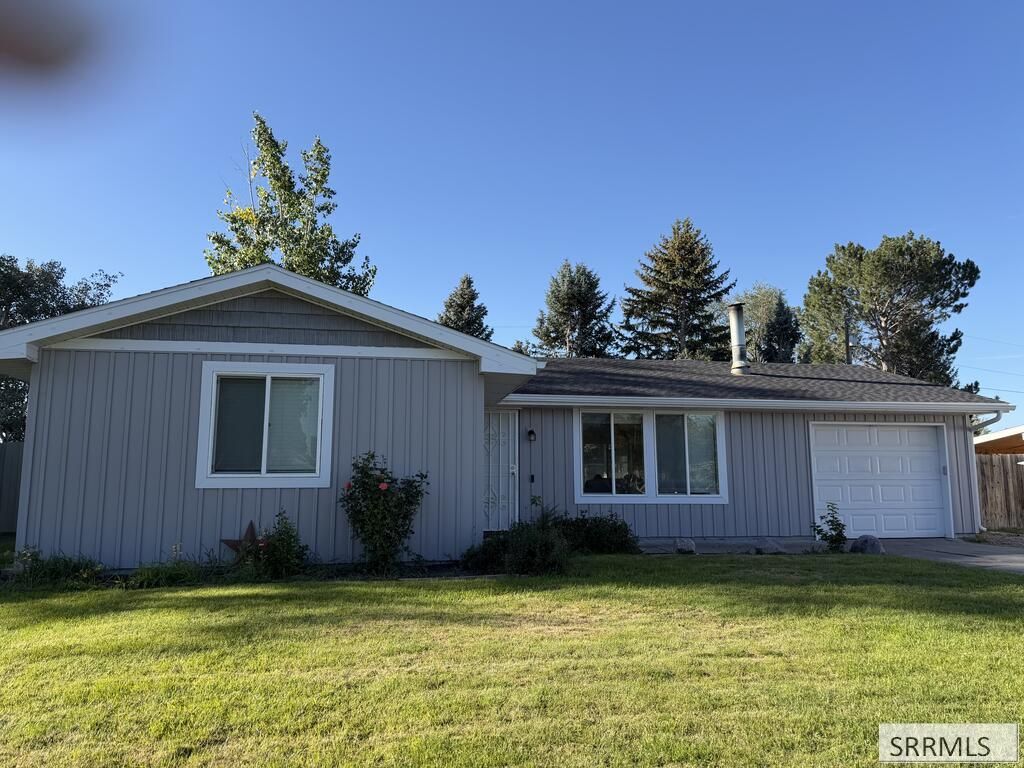 726 Wildrose Lane, Blackfoot, ID 83221 Main Photo