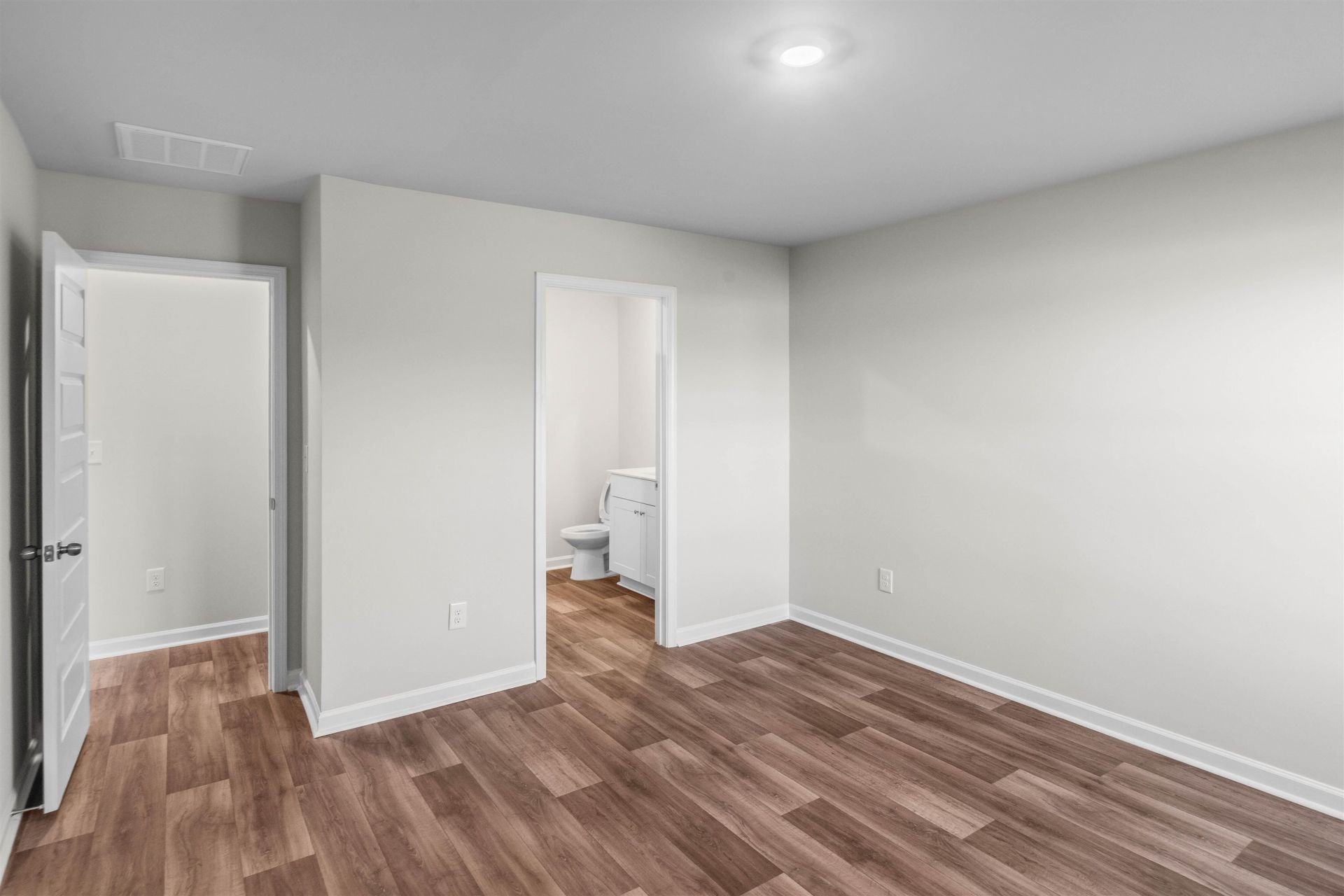 637 Green Valley Way Photo 11