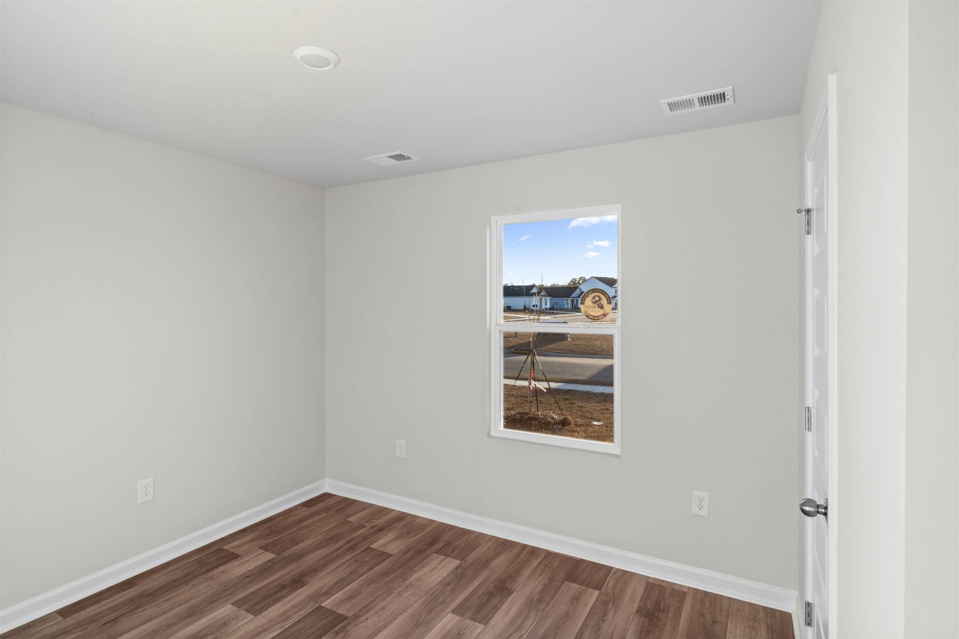 637 Green Valley Way Photo 17