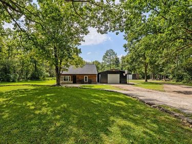 1621 Hogback Road, Sunbury, OH 43074