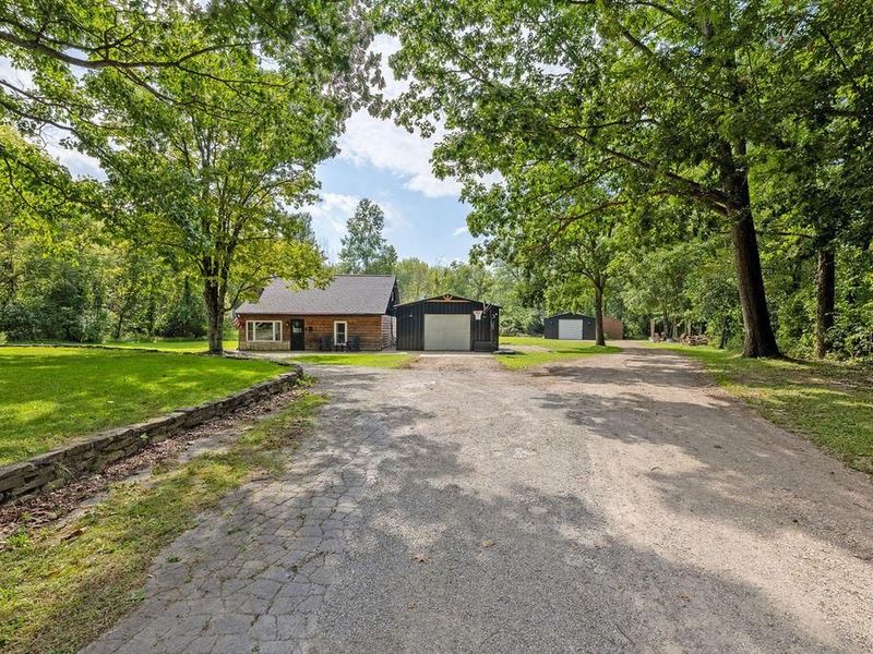 1621 Hogback Road, Sunbury, OH 43074 Photo 2