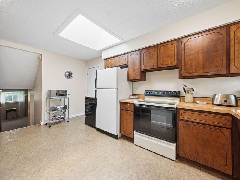 4630 Glenhaven Drive, Columbus, OH 43231 Photo 7