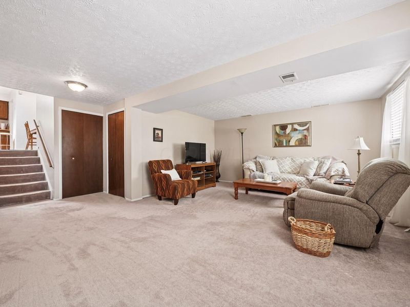 4630 Glenhaven Drive, Columbus, OH 43231 Photo 9