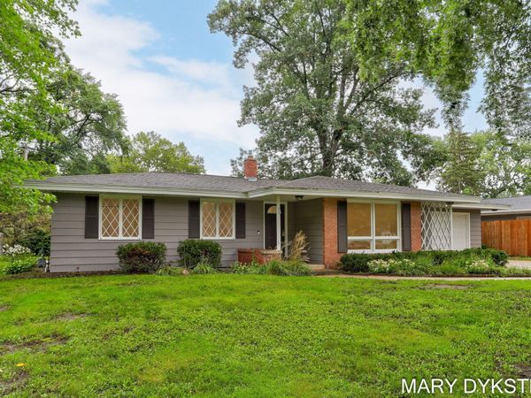 409 W Lakewood Boulevard, Holland, MI 49424