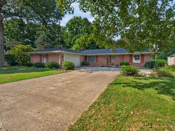 2112 E Memory Lane, Anderson, IN 46013
