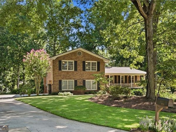 1524 Summerford Court, Dunwoody, GA 30338