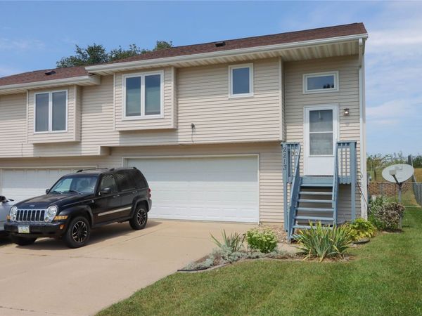 2213 13th St , Coralville, IA 52241