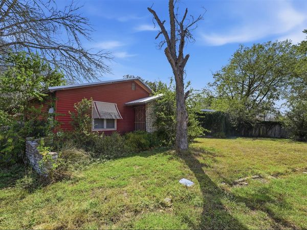 520 Seydler ST, Gonzales, TX 78629