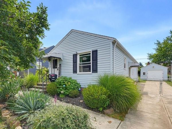 6211 Dartworth Drive , Parma, OH 44129