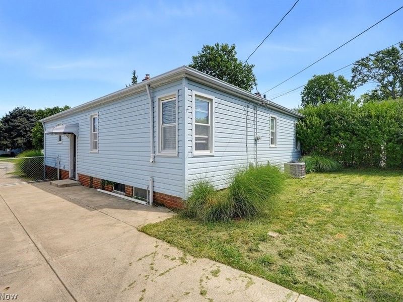 6211 Dartworth Drive, Parma, OH 44129 Photo 18