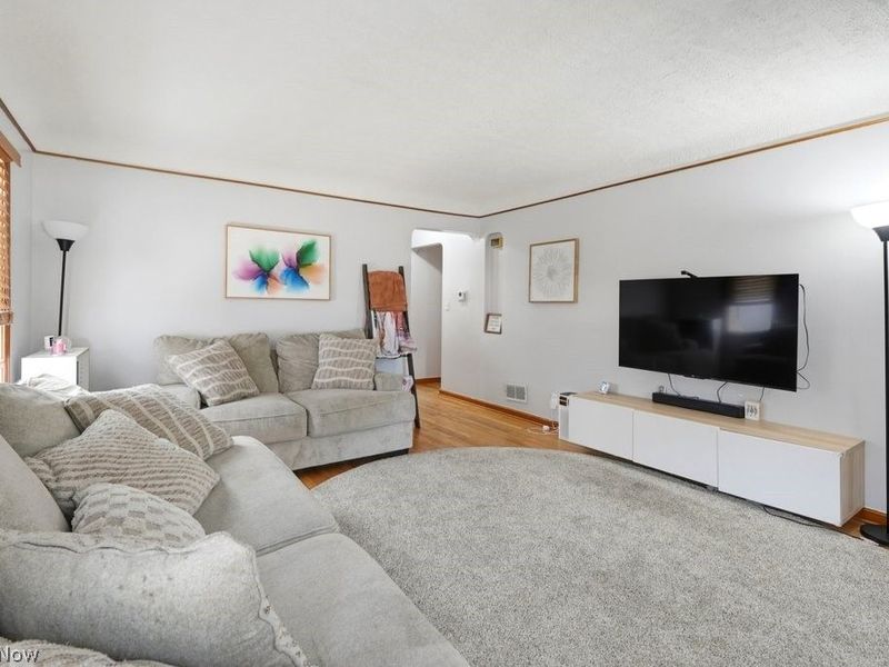 6211 Dartworth Drive, Parma, OH 44129 Photo 5