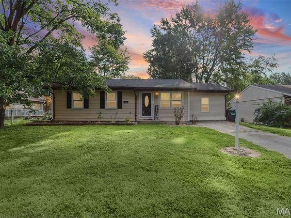 1608 Landmark Drive , Mascoutah, IL 62258