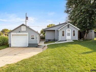 4205 D Street, Omaha, NE 68107