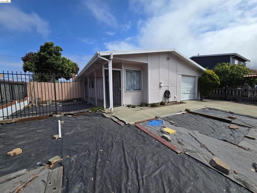 4713 Cutting Blvd, Richmond, CA 94804 Main Photo