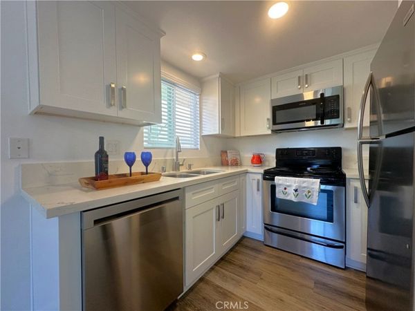 119 S Lucia Avenue, Unit 4, Redondo Beach, CA 90277